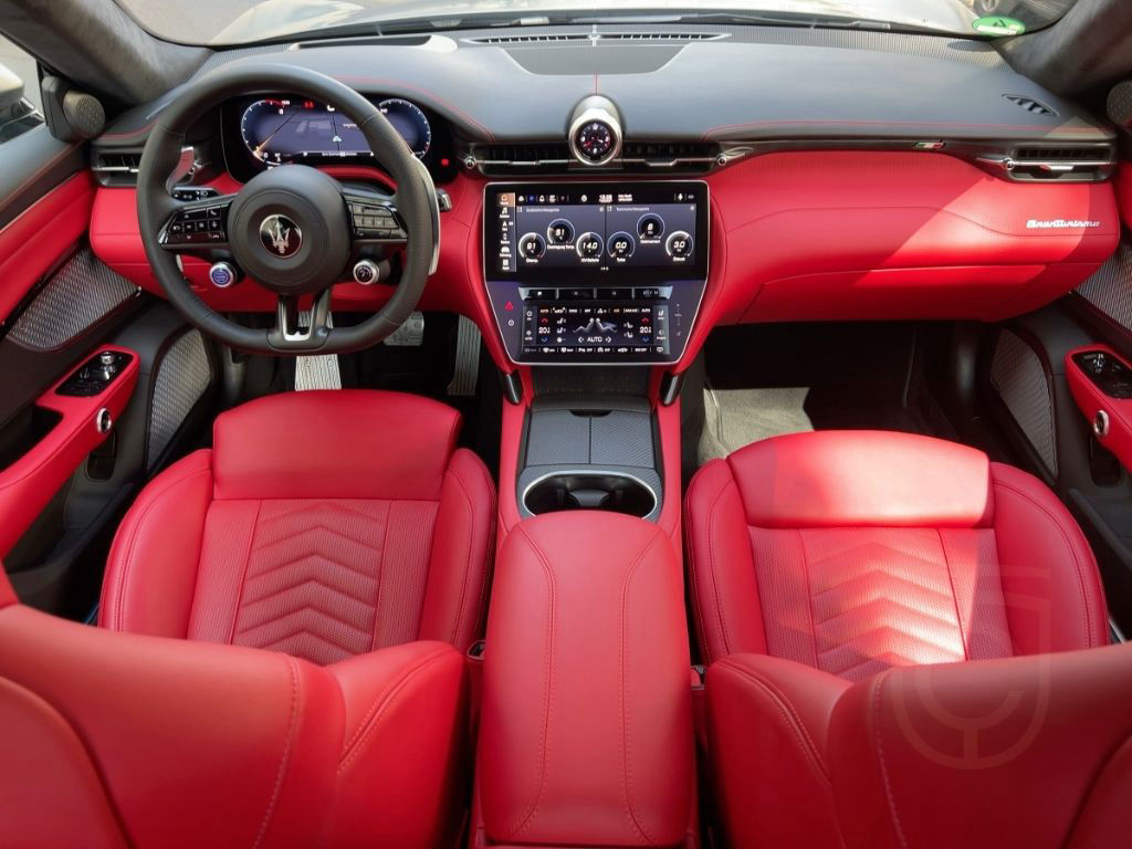 Maserati GranTurismo TROFEO MY24 550PS CARBON - MATT - VO