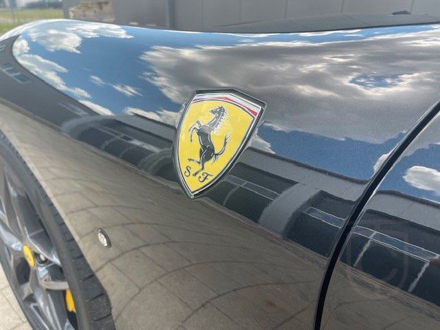 Ferrari Roma Spider Nero Carbon HIFI VIEW ADAS DISPLAY