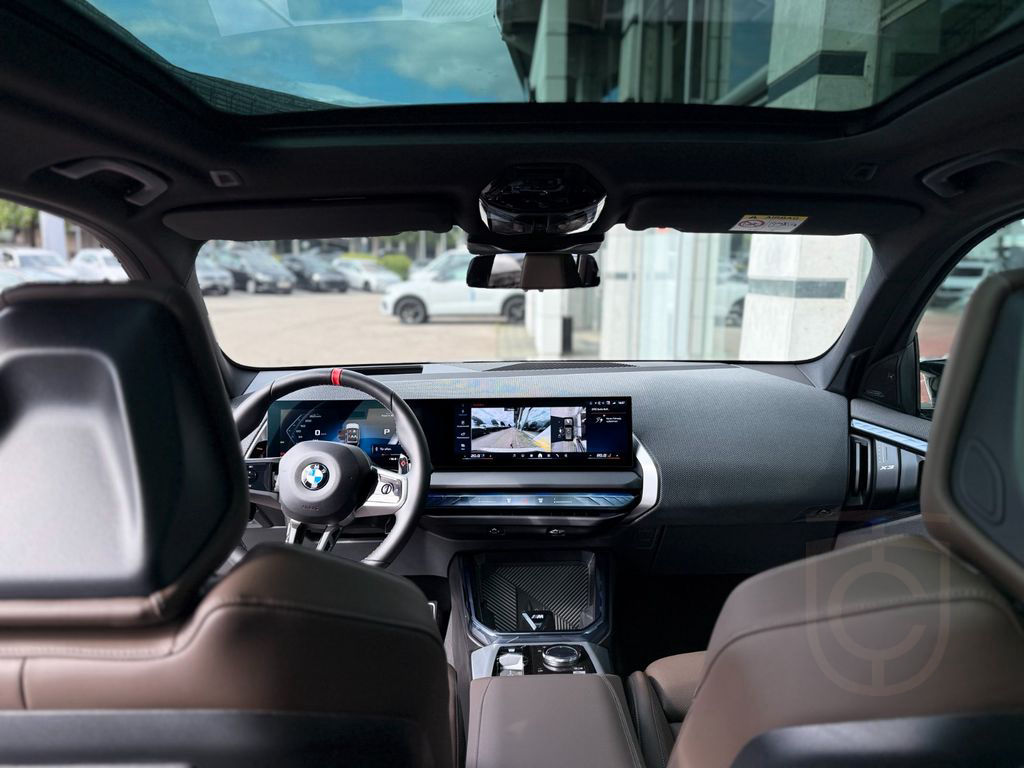 BMW X3 M50 M-PAKET PRO / PANO / AHK / PREMIUM & INNO