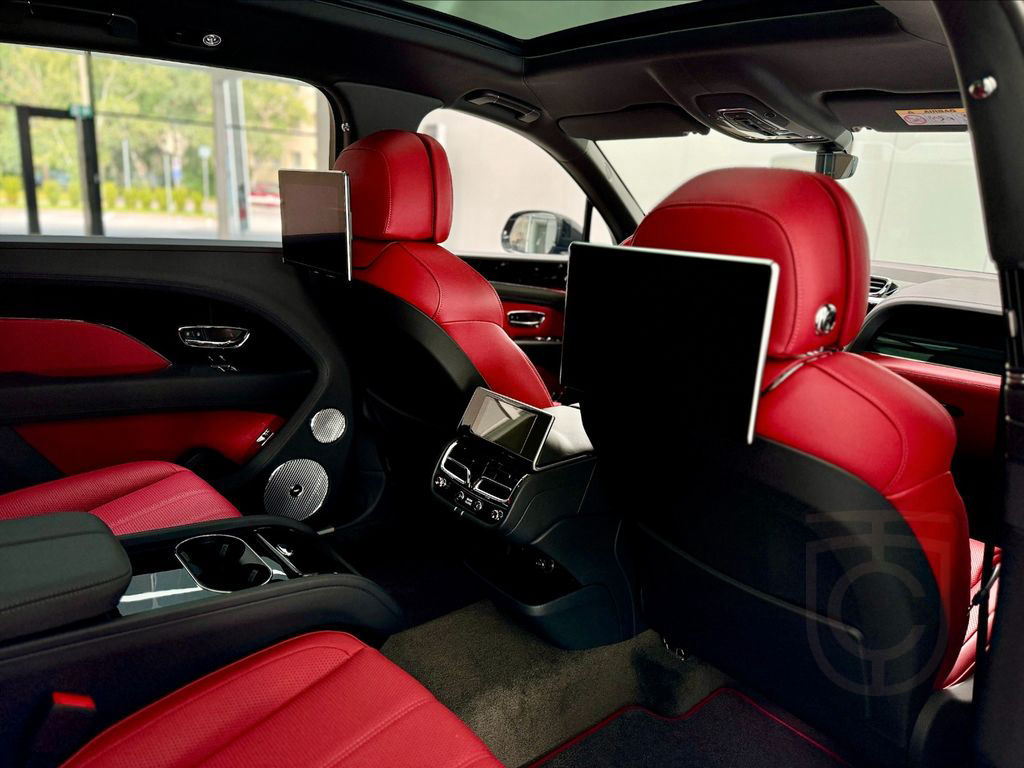 Bentley Bentayga 4.0 V8 EWB 4WD Autom.