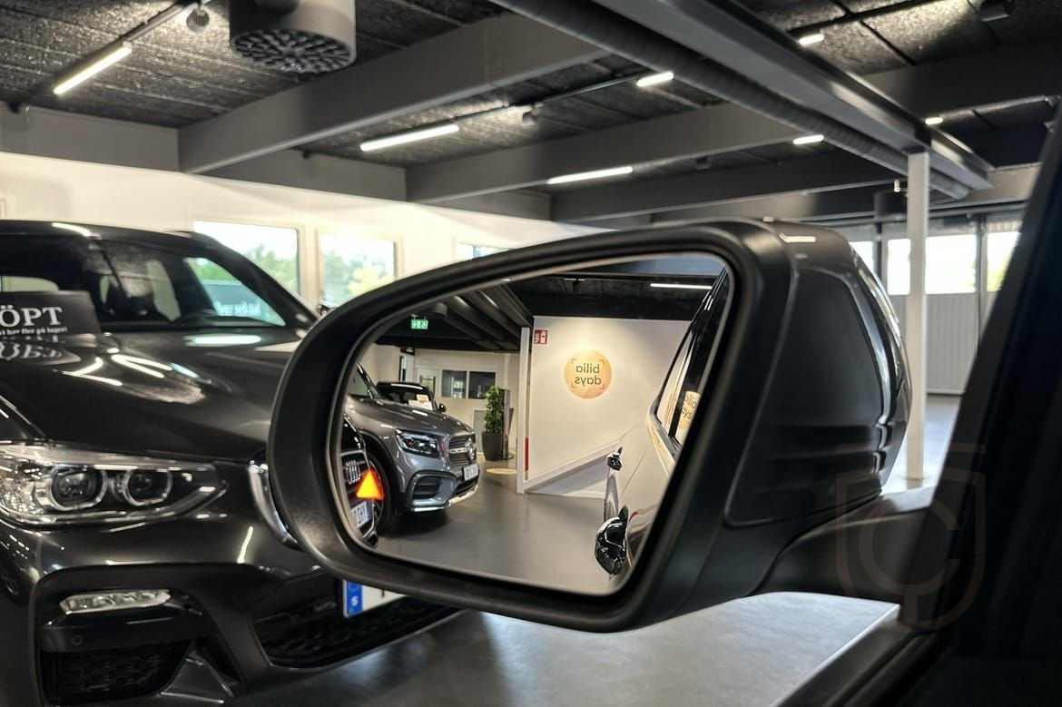 Mercedes-Benz GLA 200 AMG Panorama 360° Distronic