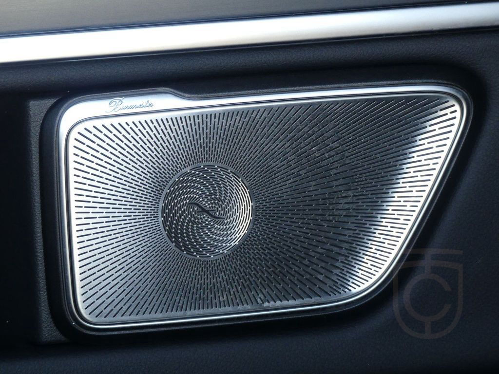 Mercedes-Benz EQV 300 L2 90 KWH AMG Line 7Persoons Leer/LED/Ca