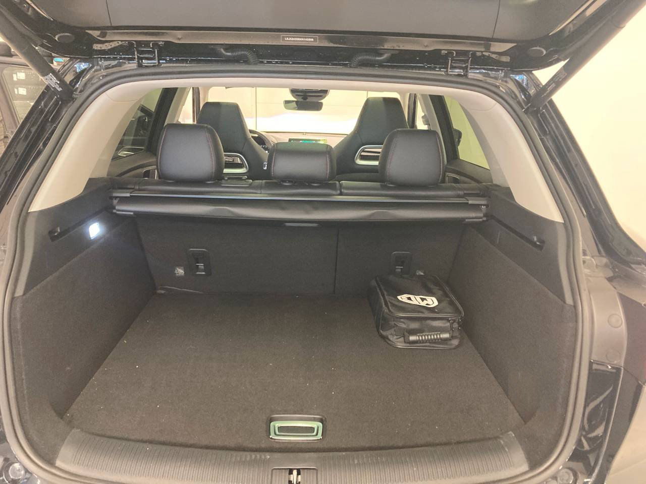 MG EHS Plug-In Hybrid Panorama