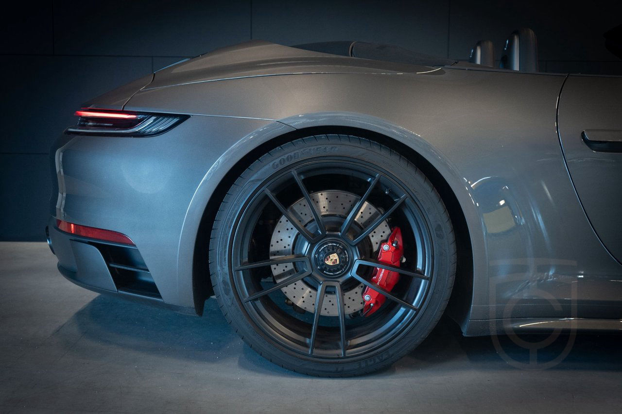 Porsche 911 992 Carrera 4 GTS Cab \