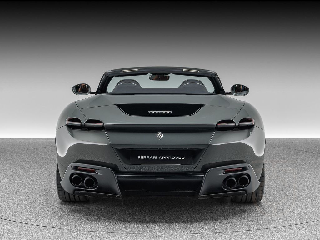 Ferrari Roma Spider