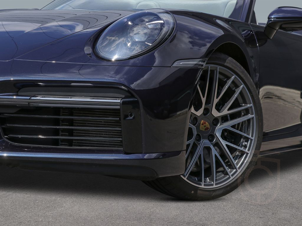 Porsche 992 911 Turbo S Cabrio Leder-crema Burmester