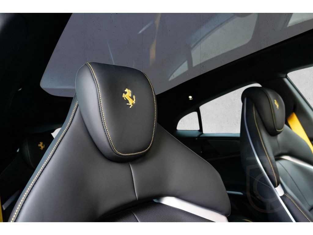Ferrari Purosangue *Matt*Carbon+LED*Lift*360°*Privacy*