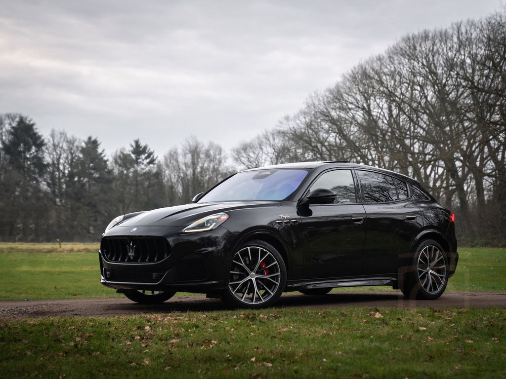 Maserati Grecale 3.0 V6 Trofeo 530pk | Sonus Faber | pano