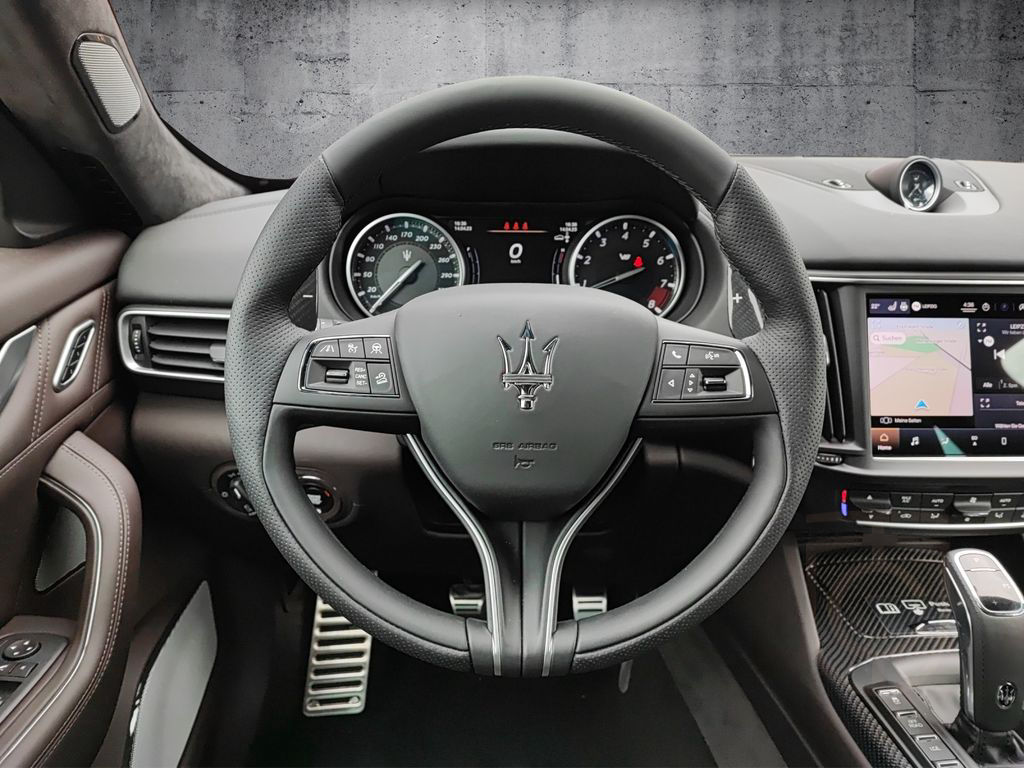 Maserati Levante Trofeo **Ermenegildo Zegna Interieur**