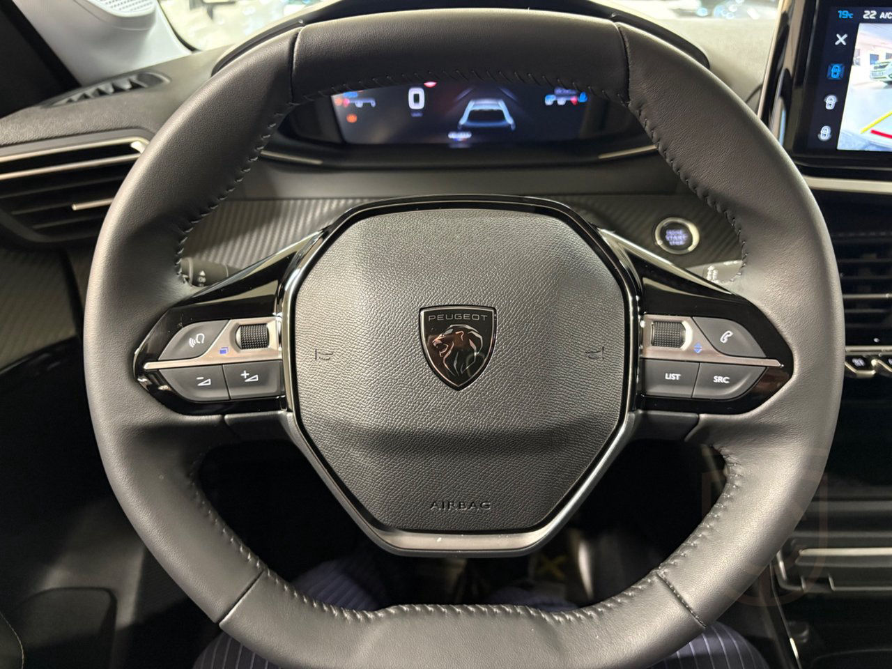 Peugeot 208 ALLURE 1.2 PT100 360kamera