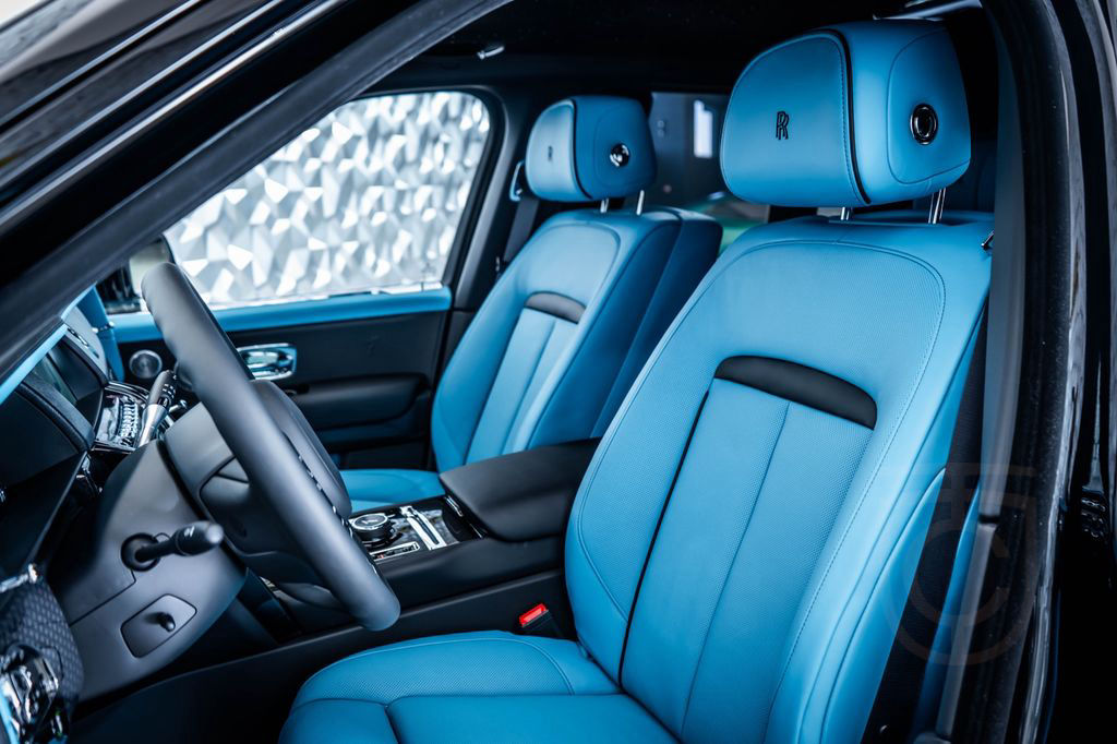 Rolls-Royce Cullinan Black Badge *Turchese*