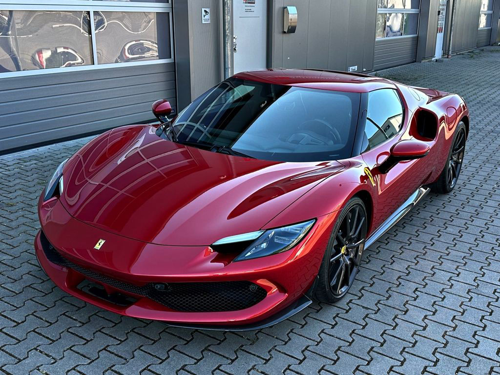 Ferrari 296 GTB Carbon in/out+Rims Lift AFS 1.Hd NP 404€