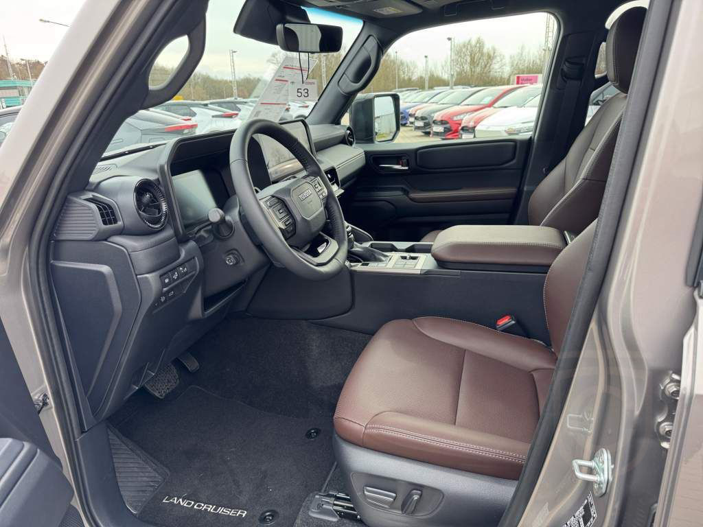 Toyota Land Cruiser 2.8 D-4D AT Executive+7-Sitzer+Schi