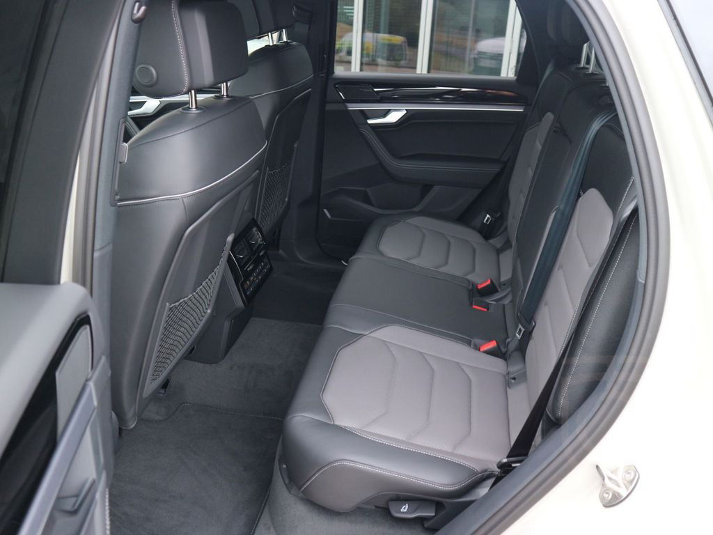 Volkswagen Touareg R-Line 3,0 V6 TDI SCR 4MOTION (286 PS)*A