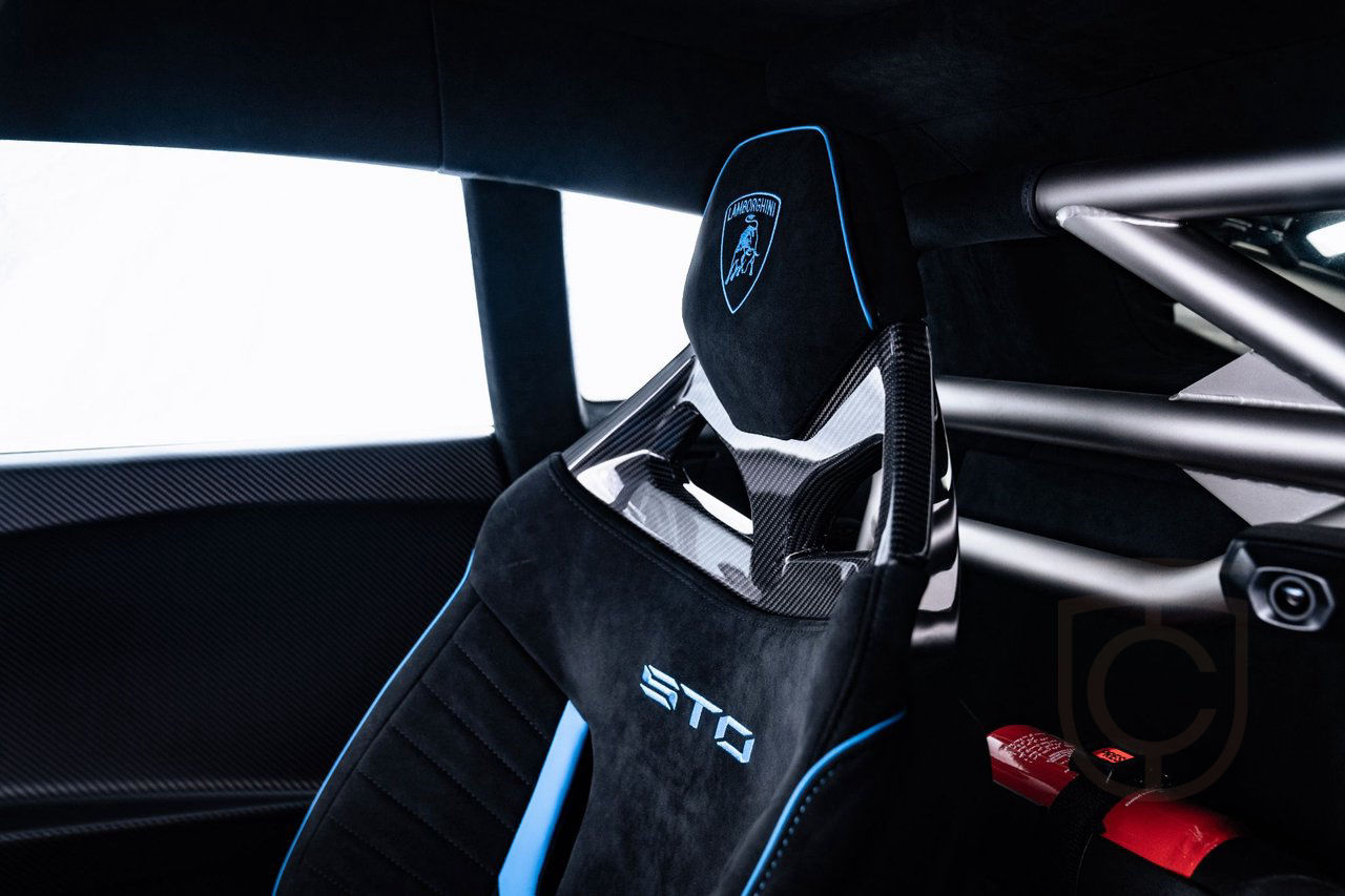 Lamborghini Huracán STO 5.2 V10