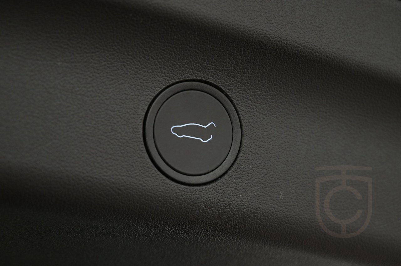 Tesla Model Y Long Range AWD Autopilot Acc.Boost Pano