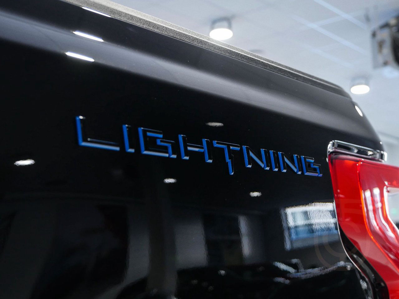 Ford F-150  F150 Lightning Lariat Extended Range