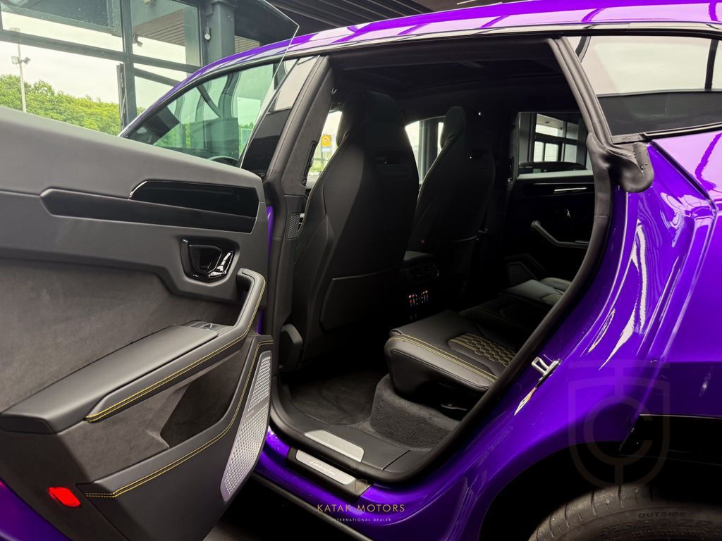 Lamborghini URUS SE HYBRID4.0 V8/PANO/HEAD-UP/COOL SEAT
