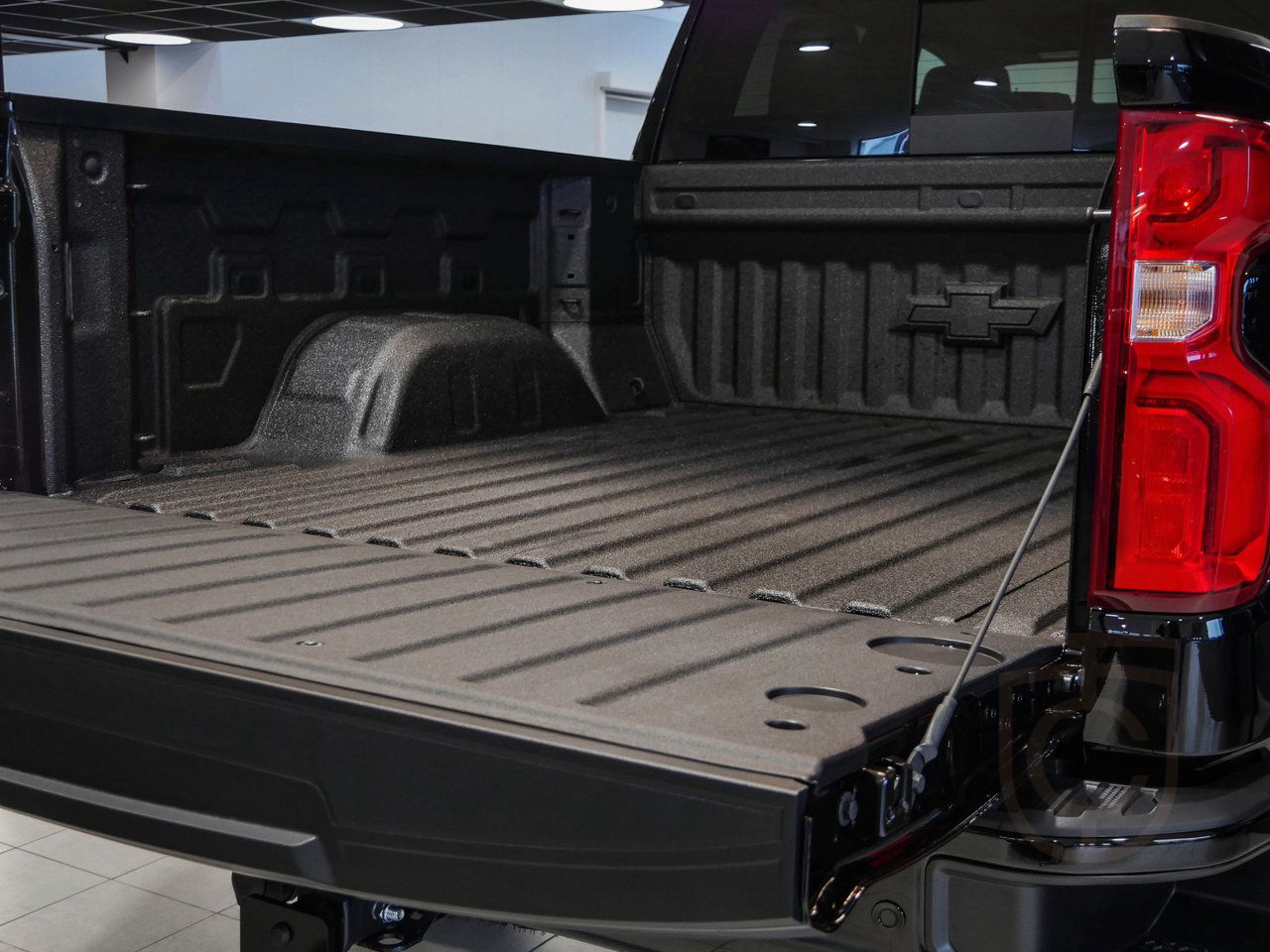 Chevrolet Silverado ZR2 6.2L V8