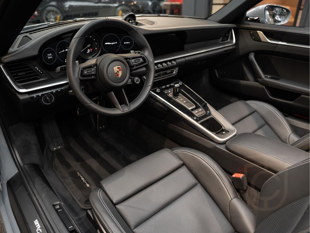 Porsche 992 992 Targa 4 Lift Carbon Bose 911 3.0 Targa 4