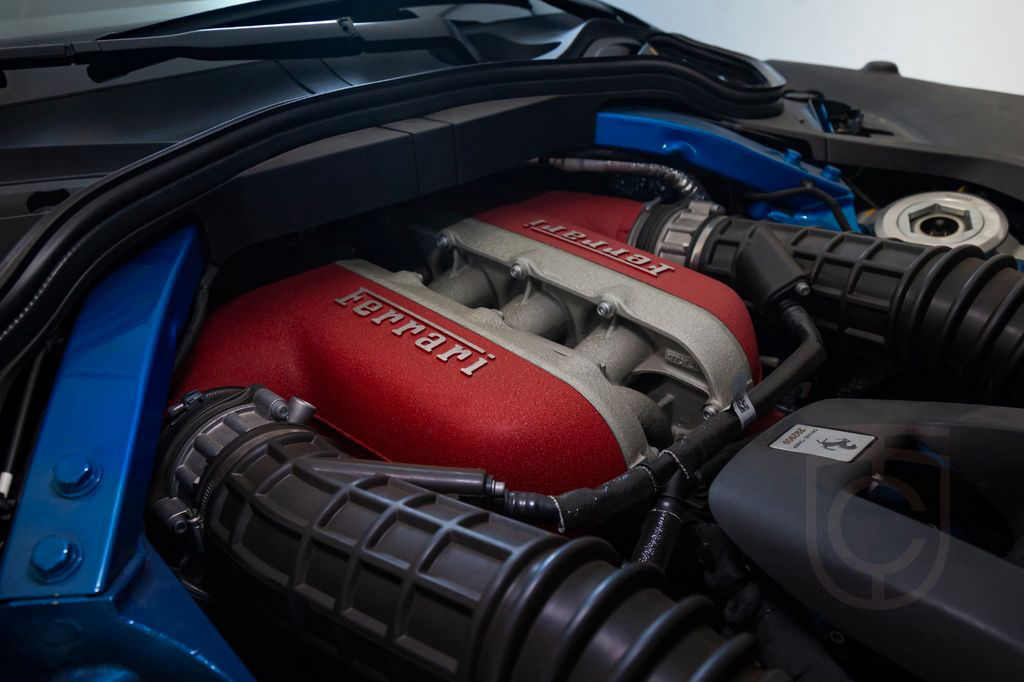 Ferrari Purosangue V12 DCT - Blu Corsa, Visual Carbon