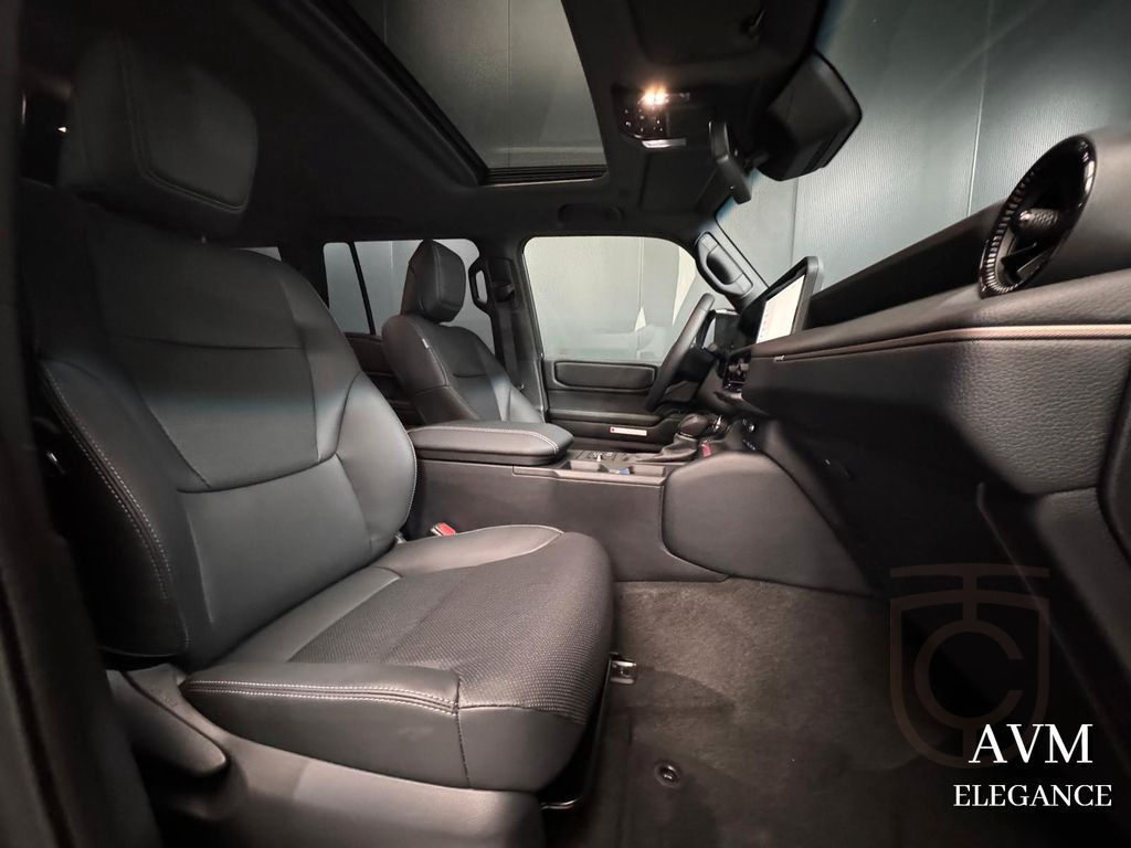 Toyota Land Cruiser 250 VX 2.8L*AHK*7 SEAT*PANO*KAMERA*