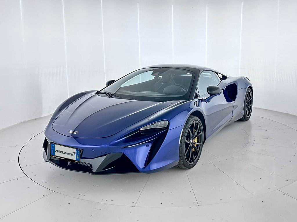 McLaren Artura Performance - McLaren Milano