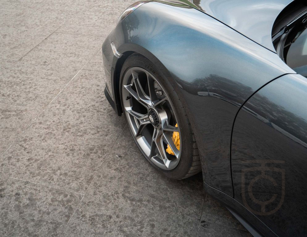 Porsche 992(911) GT3 Touring*PCCB*BOSE*LIFT*PASM*VTS