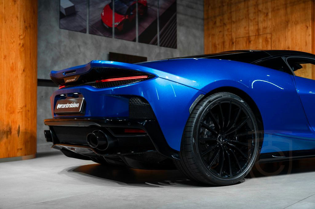 McLaren GT | WARRANTY | B&W | CARBON | LIFT | SERVICE 25