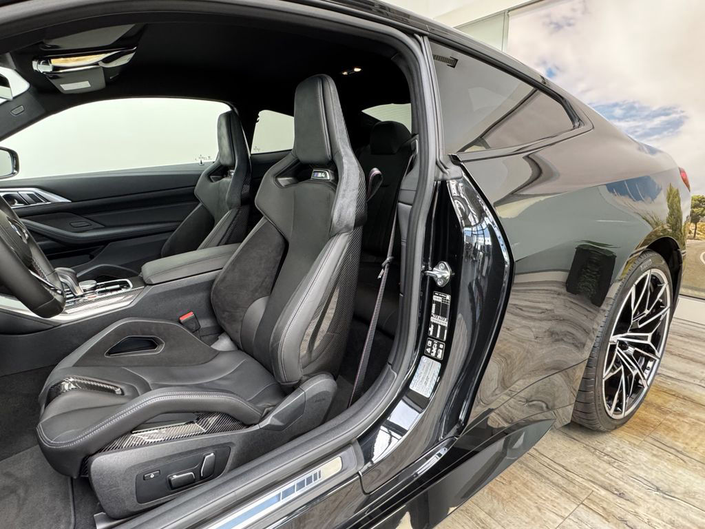 BMW M4 xDrive Competition Schale ACC 360° LED+ H&K