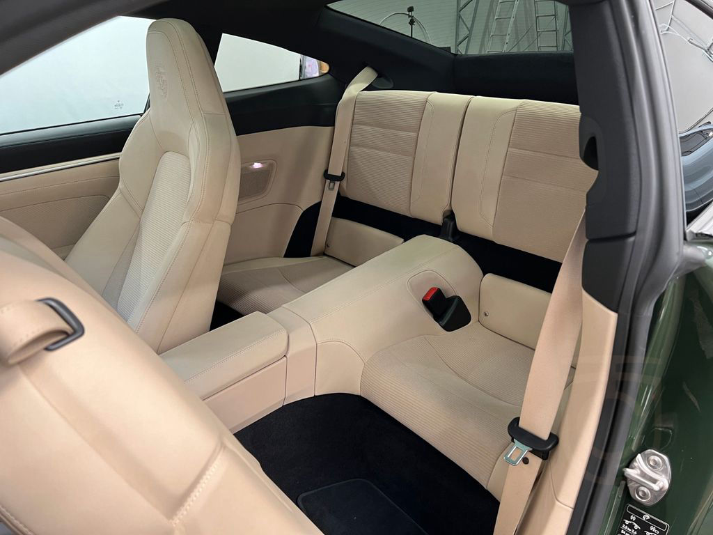 Porsche 911 Carrera 4S