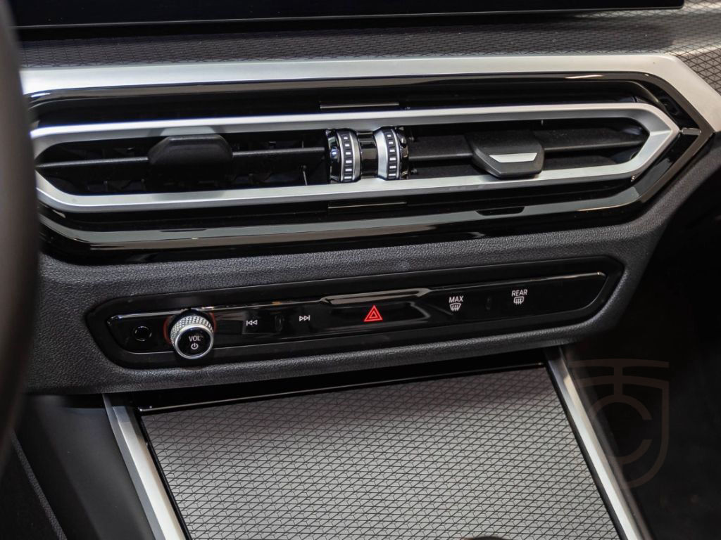 BMW M4 xDriveCabrio+Navi+RFK+Laserlicht+Leder+eSitze