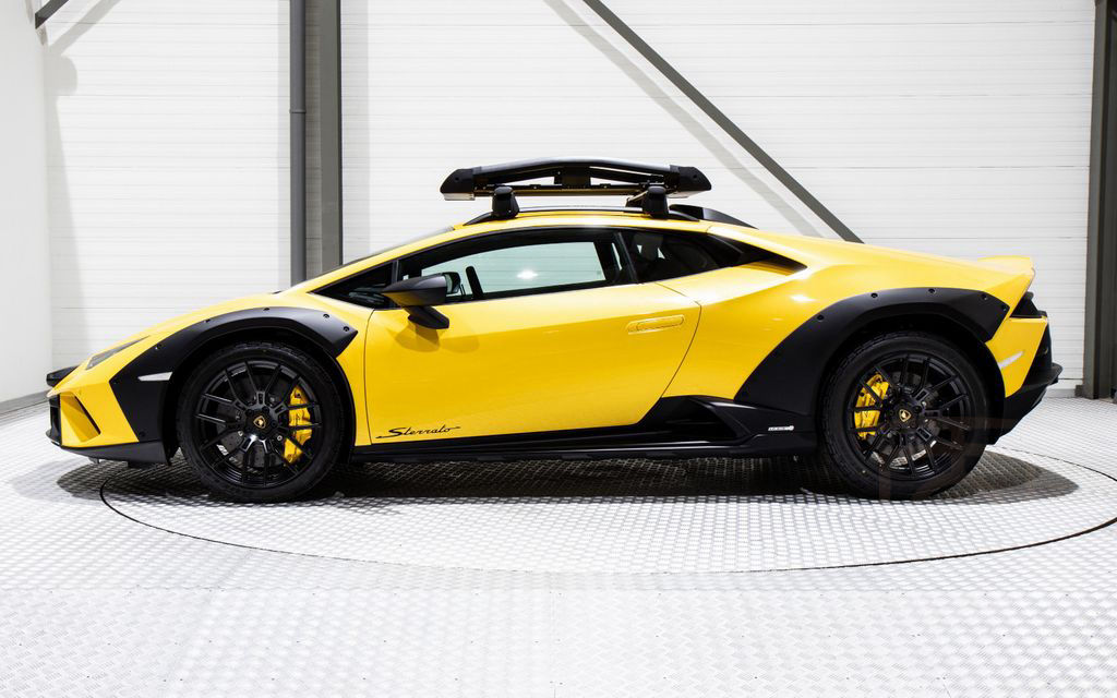 Lamborghini Huracán Sterrato -ROOF RACK-SENSONUM-SPORT SITZE
