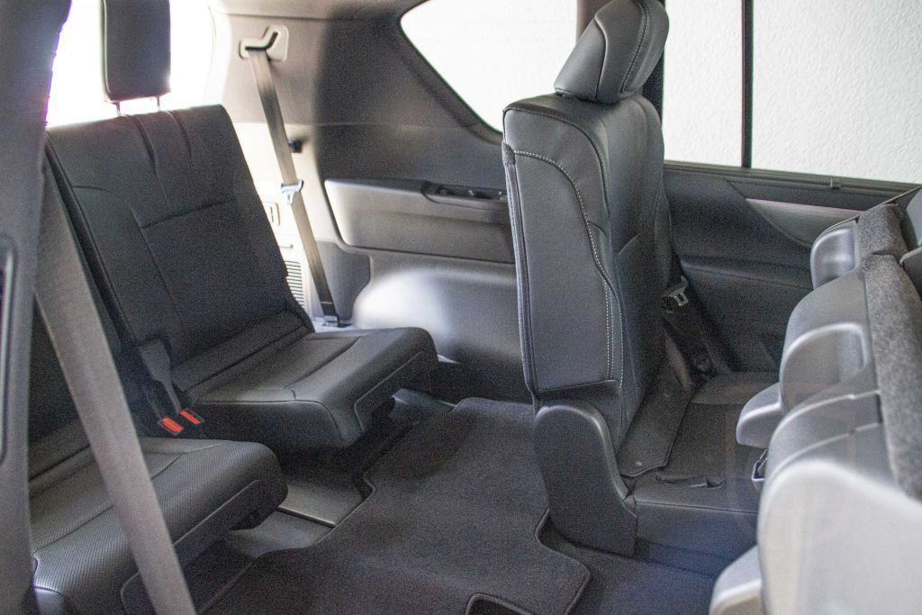 Lexus LX 600 F SPORT