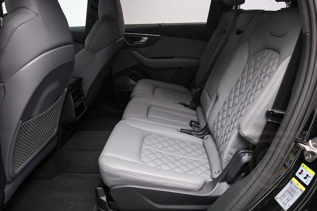 Audi SQ7 TFSI competition AHK*HUD*7 Sitz*Assist*B&O*