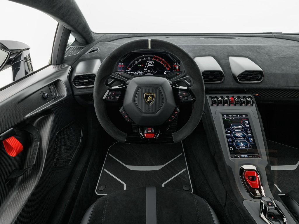 Lamborghini Huracán STO
