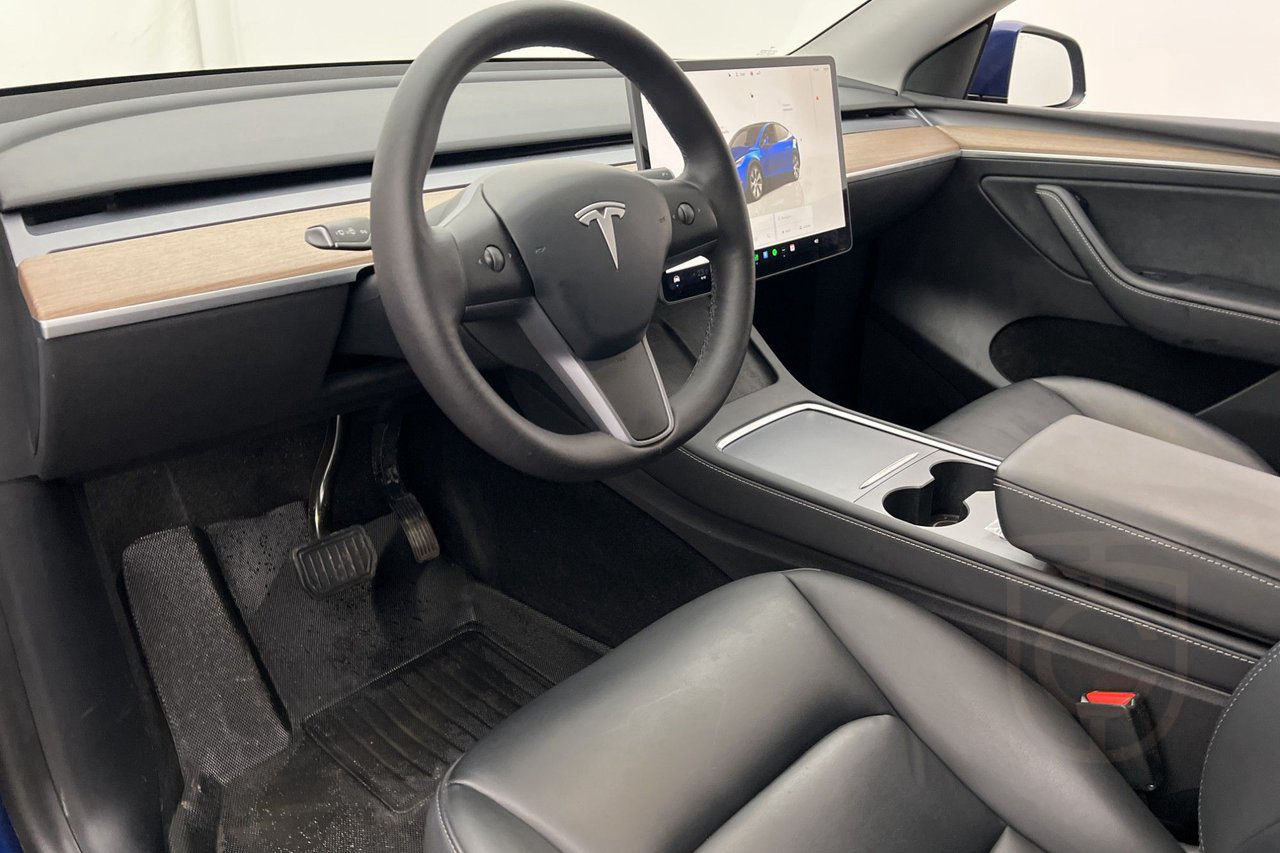 Tesla Model Y Long Range AWD Autopilot