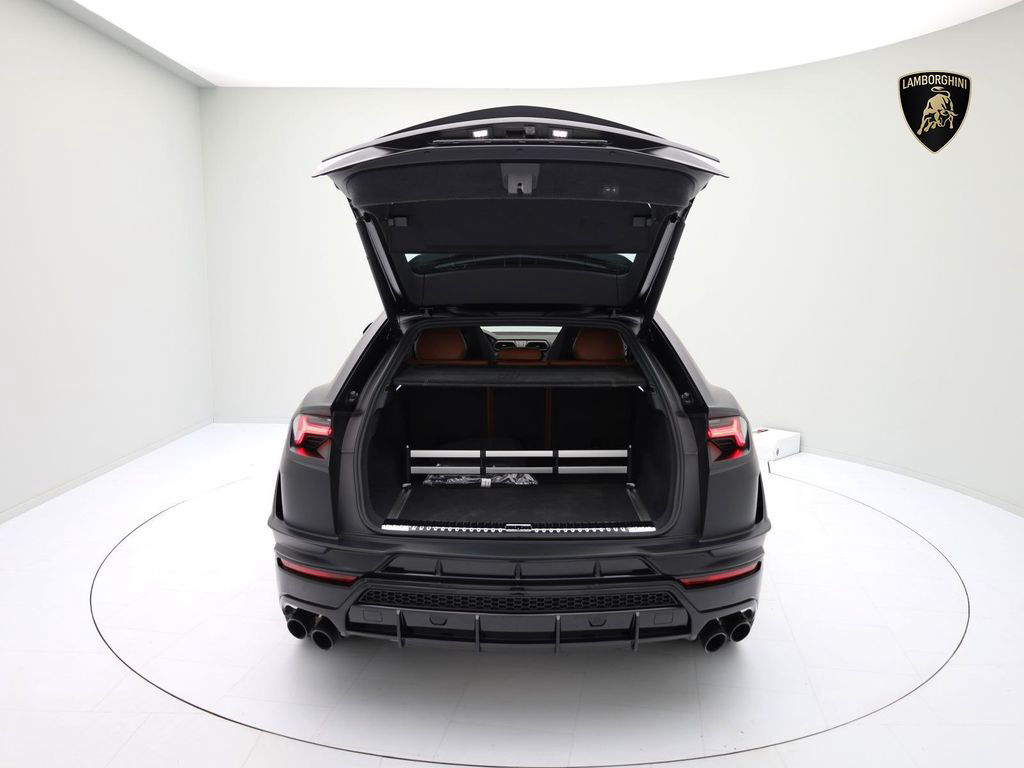 Lamborghini Urus S MY24 I NERO NEMESIS I CARBON