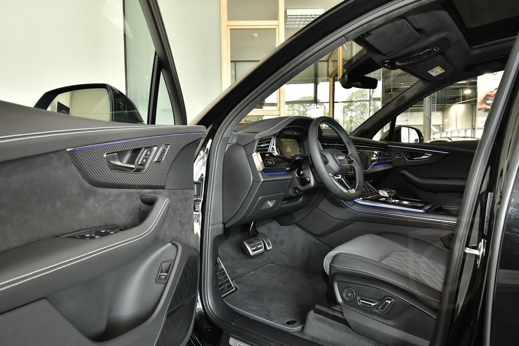 Audi SQ7 SUV TFSI 373(507) kW(PS) tiptronic