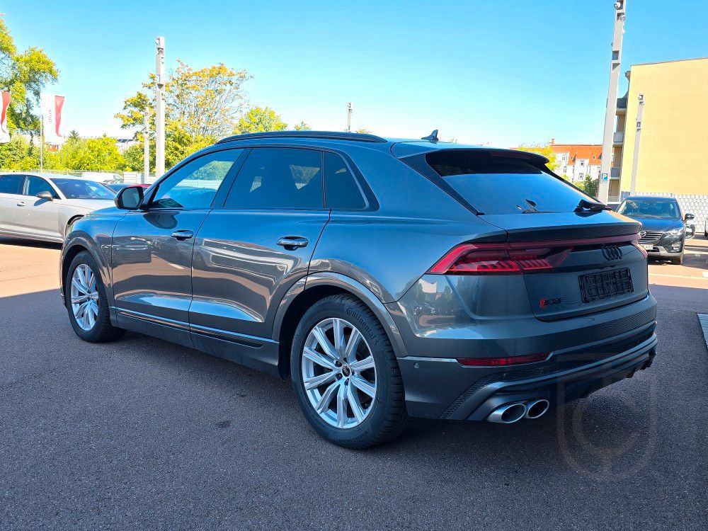 Audi SQ8 AHK PANOD.LEDER MATRIX UPE 138T