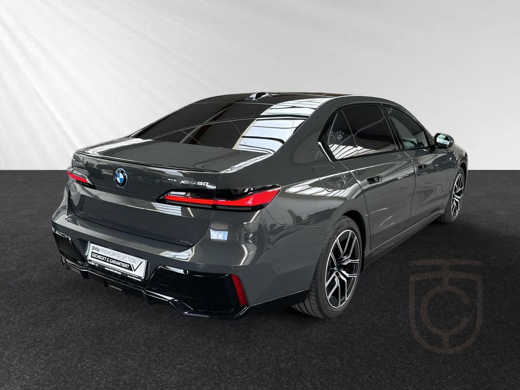 BMW i7 xDrive60 M Sport Pro|SkyLounge|AHK|Massage