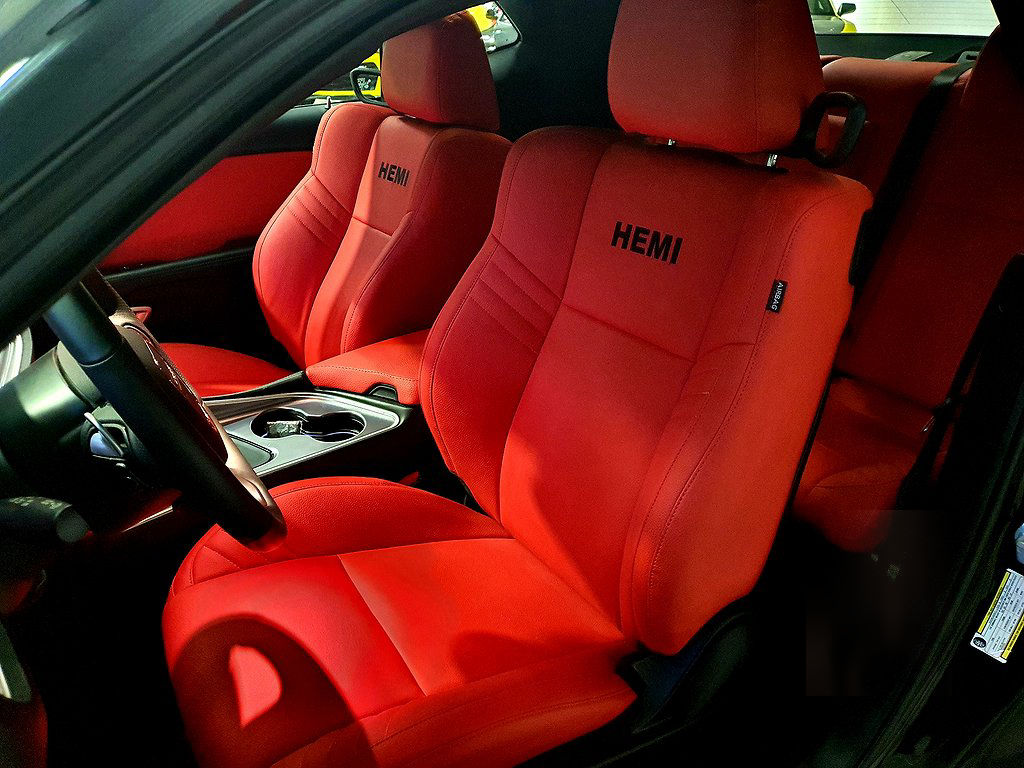 Dodge Challenger  5.7 V8 HEMI (381hk) Mycket fräck Muskelbil