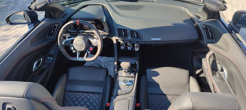 Audi R8 Spyder 5.2 FSI RWD performance
