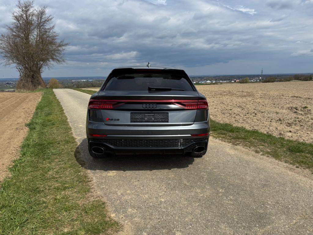 Audi RSQ8 HUD Massage Pano Abgas S-Heizung