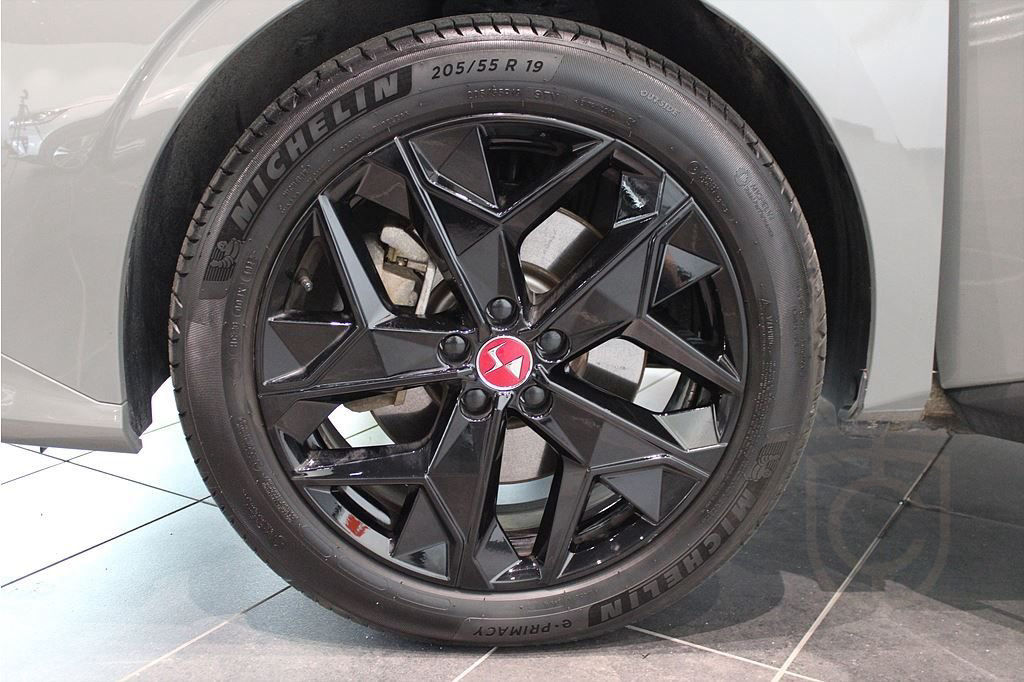 DS 4 Performance Line E-Tense