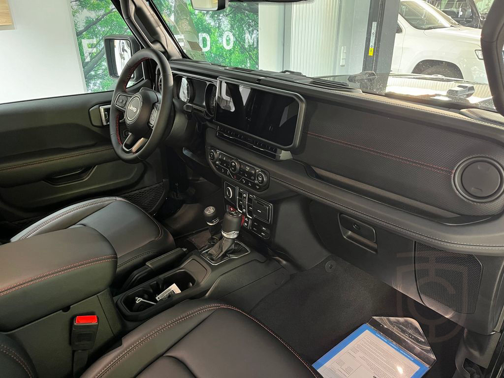 Jeep Wrangler ICE Rubicon MY24 2.0l Sky One Touch