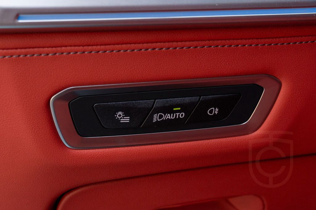 BMW XM 50e MASSAGE.SOFTC.DR.ASS.M FAHRWERK.360°.AHK