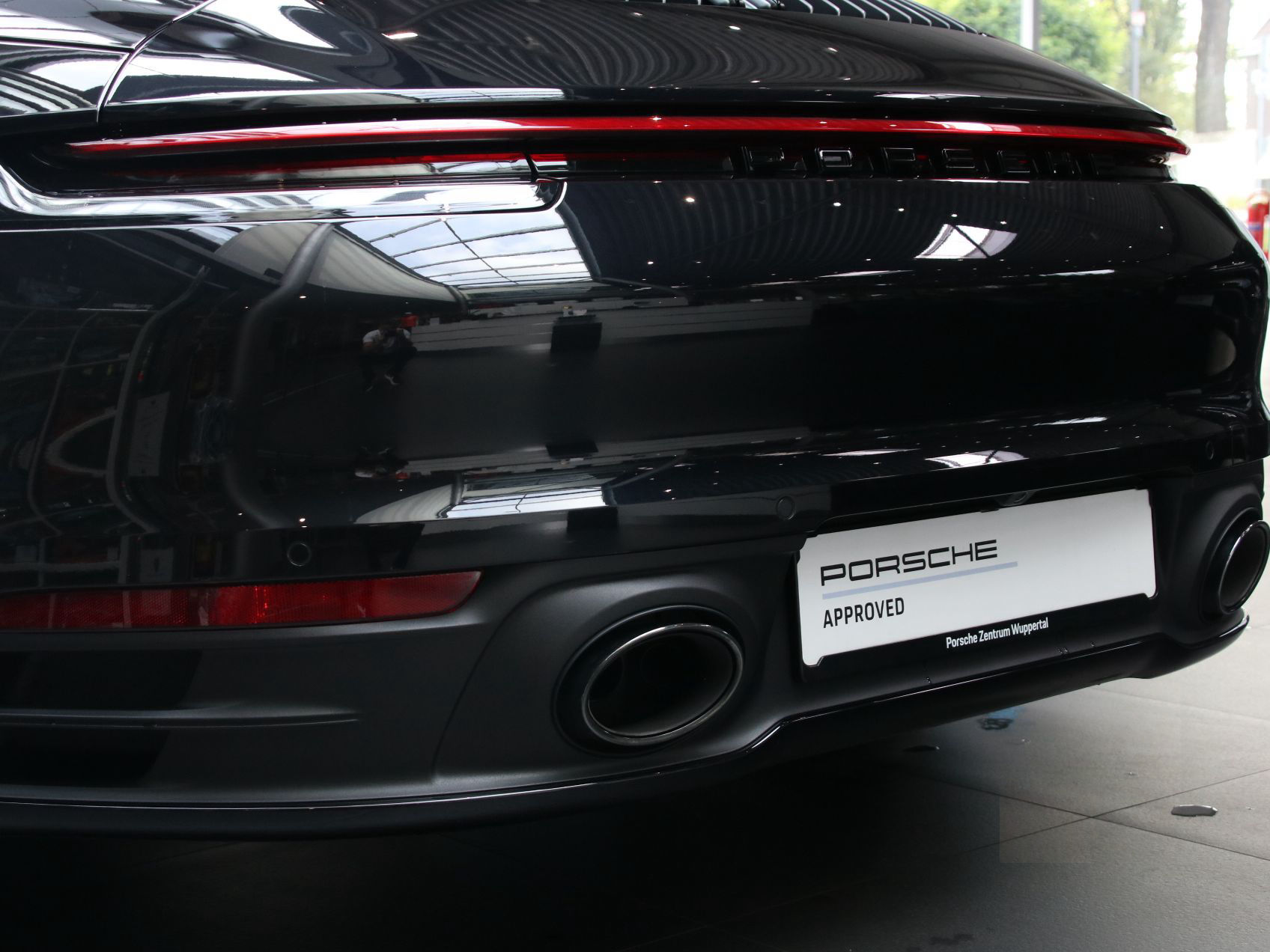 Porsche 911 Carrera 4S Cabriolet