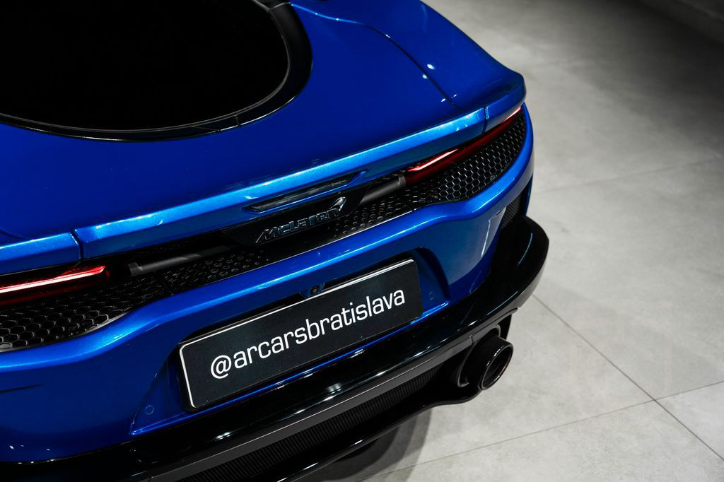 McLaren GT | WARRANTY | B&W | CARBON | LIFT | SERVICE 25