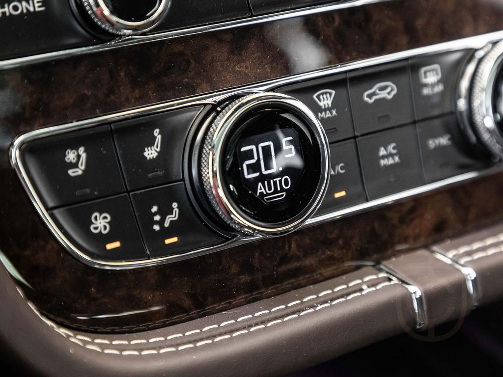 Bentley Bentayga Azure Head Up Display Navi LED Klima